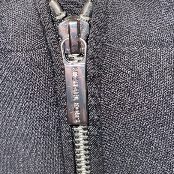 Michael Kors size medium black crop top/nwt! - Picture 2 of 4